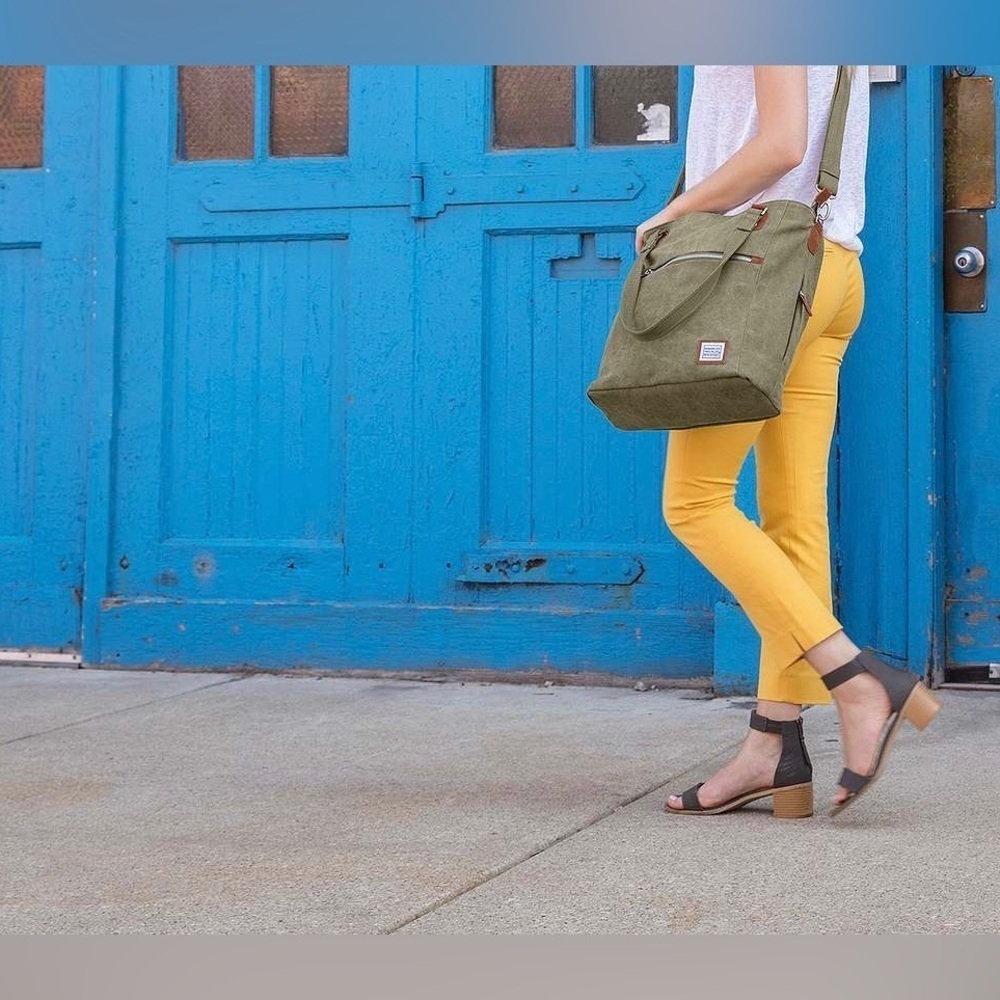 Travel on RFID Travel tote/satchel bag - Picture 2 of 15